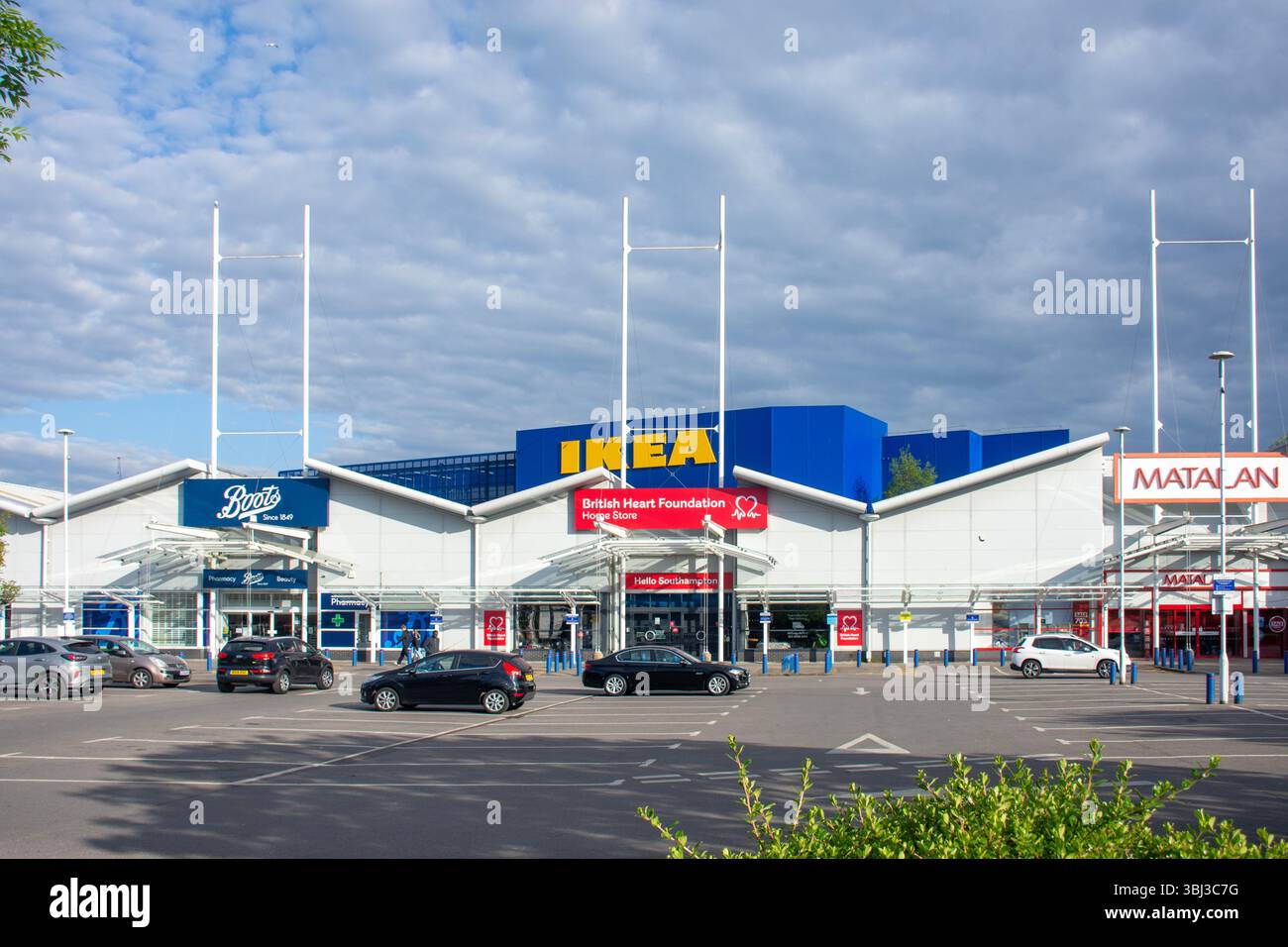 West Quay Retail Park, Harbour Parade, Southampton, Hampshire, England ...