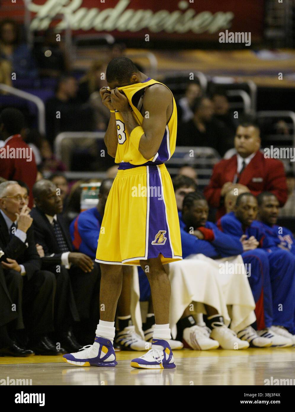 Kobe bryant lakers 2005 hi-res stock photography and images - Alamy