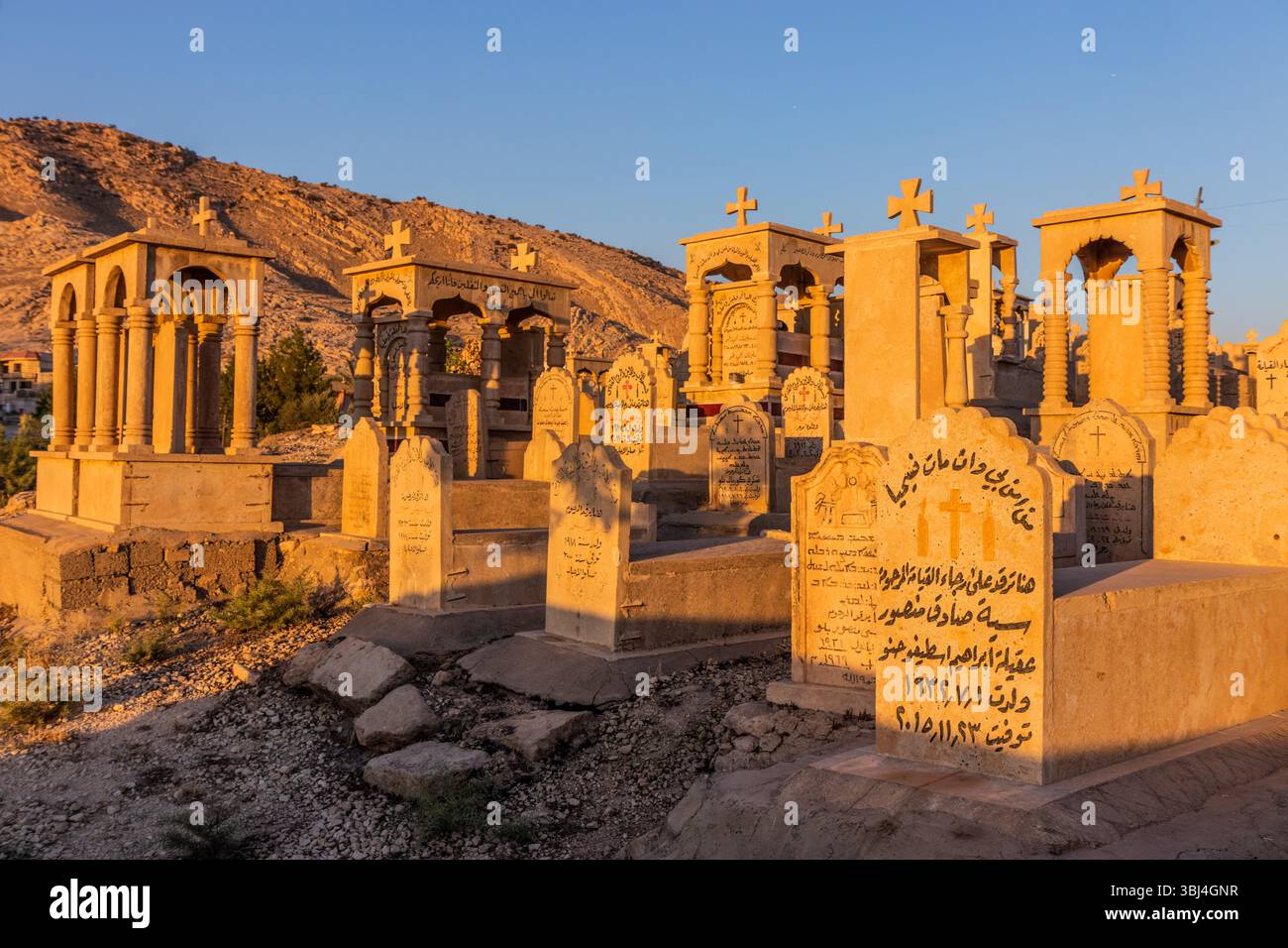 ALQOSH IRAQ SEPTEMBER 28 2022 Cemetery In Alqosh Village ALQOSH IRAQ SEPTEMBER 28 2022 Cemetery In Alqosh Village