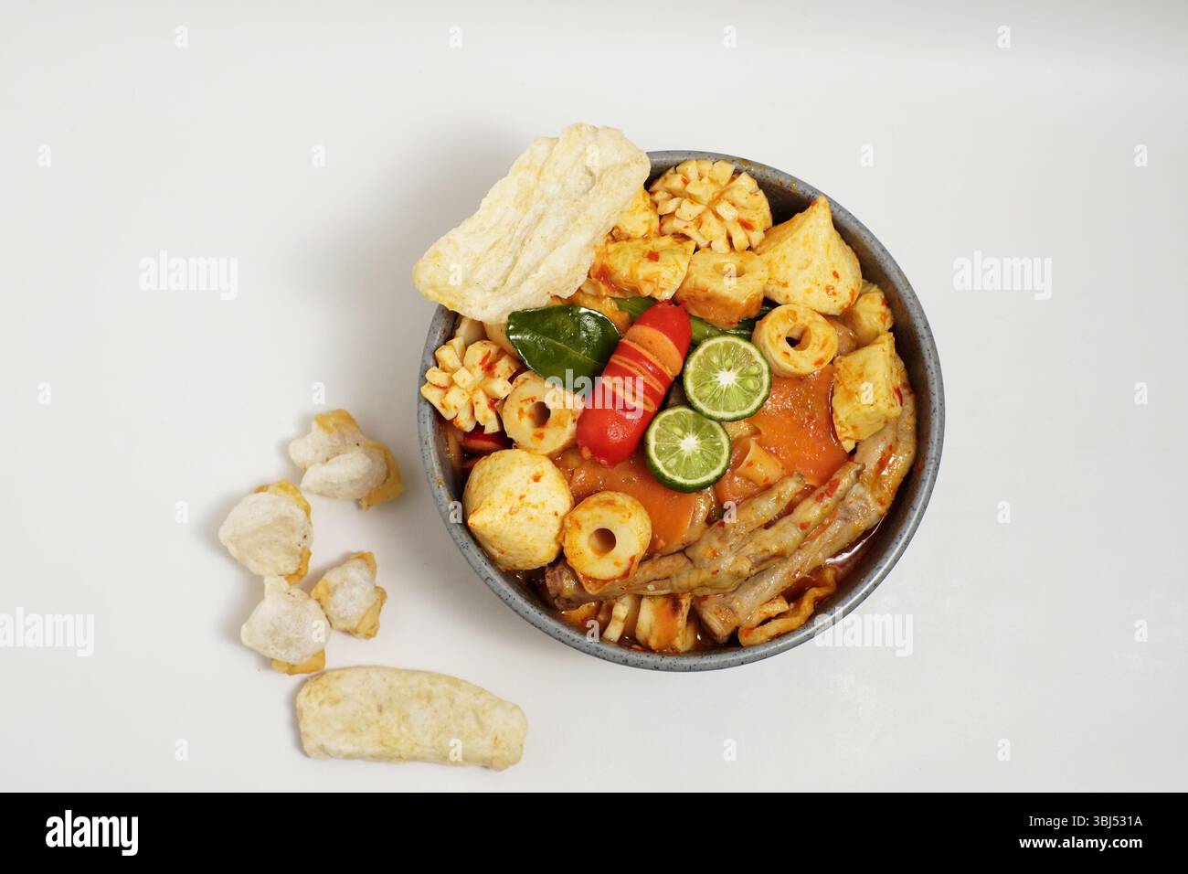 Seblak pedas hi-res stock photography and images - Alamy