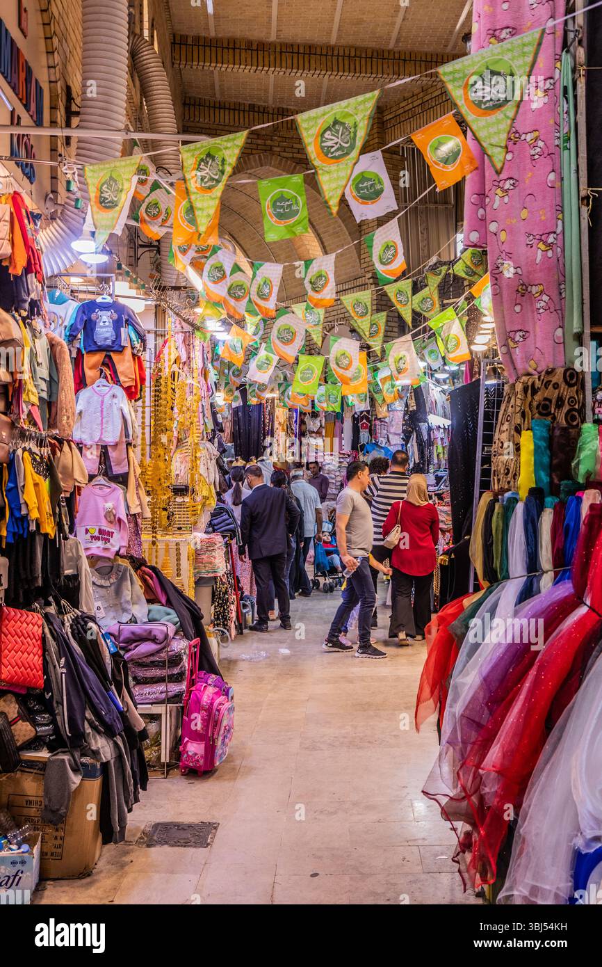 ERBIL, IRAQ - OCTOBER 9, 2022: Qaysari Bazaar in Erbil (Hawler ...