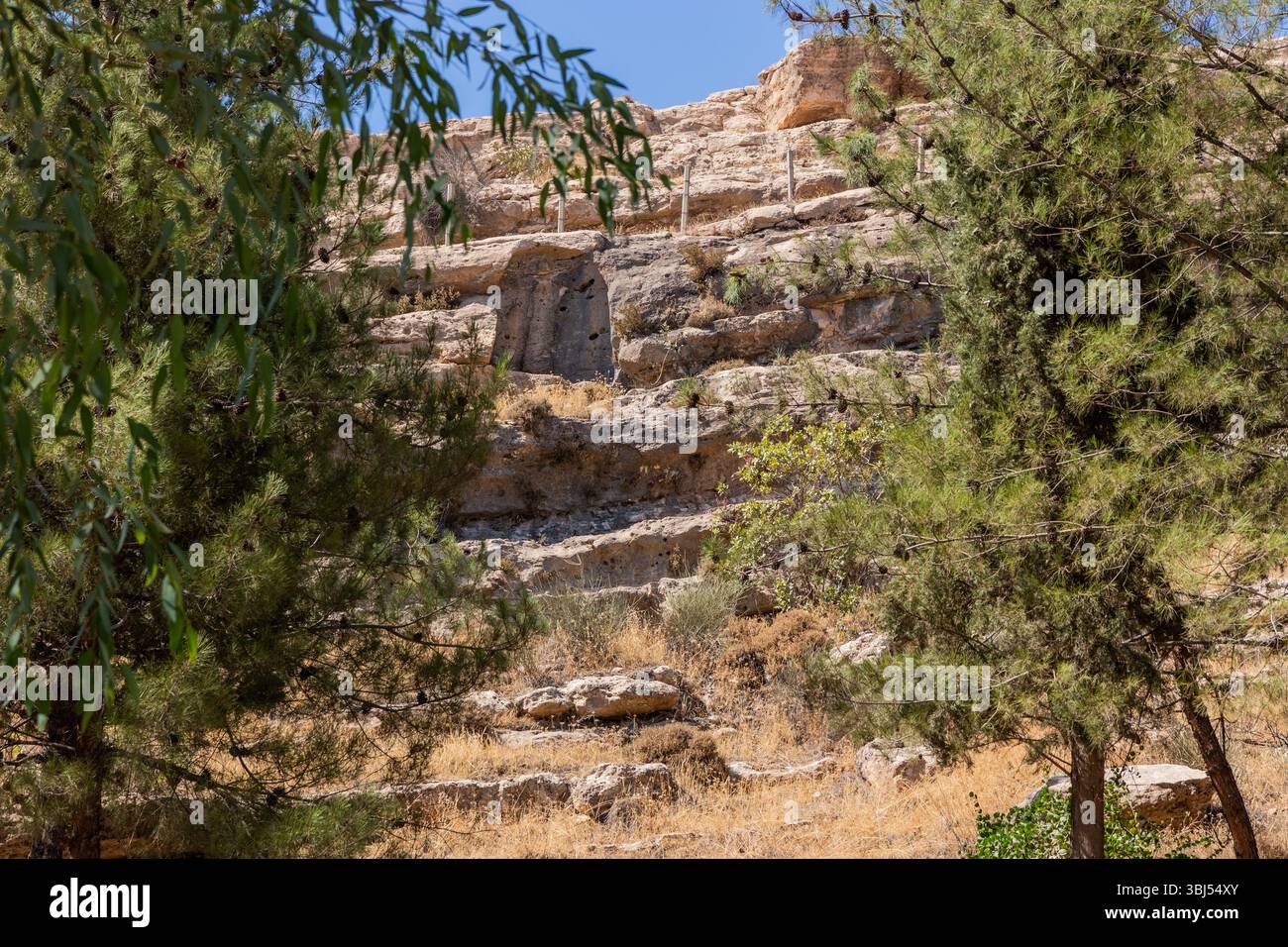 Kurdish Rocks Ancient rock carvings iraq hi-res stock photography and images - Alamy