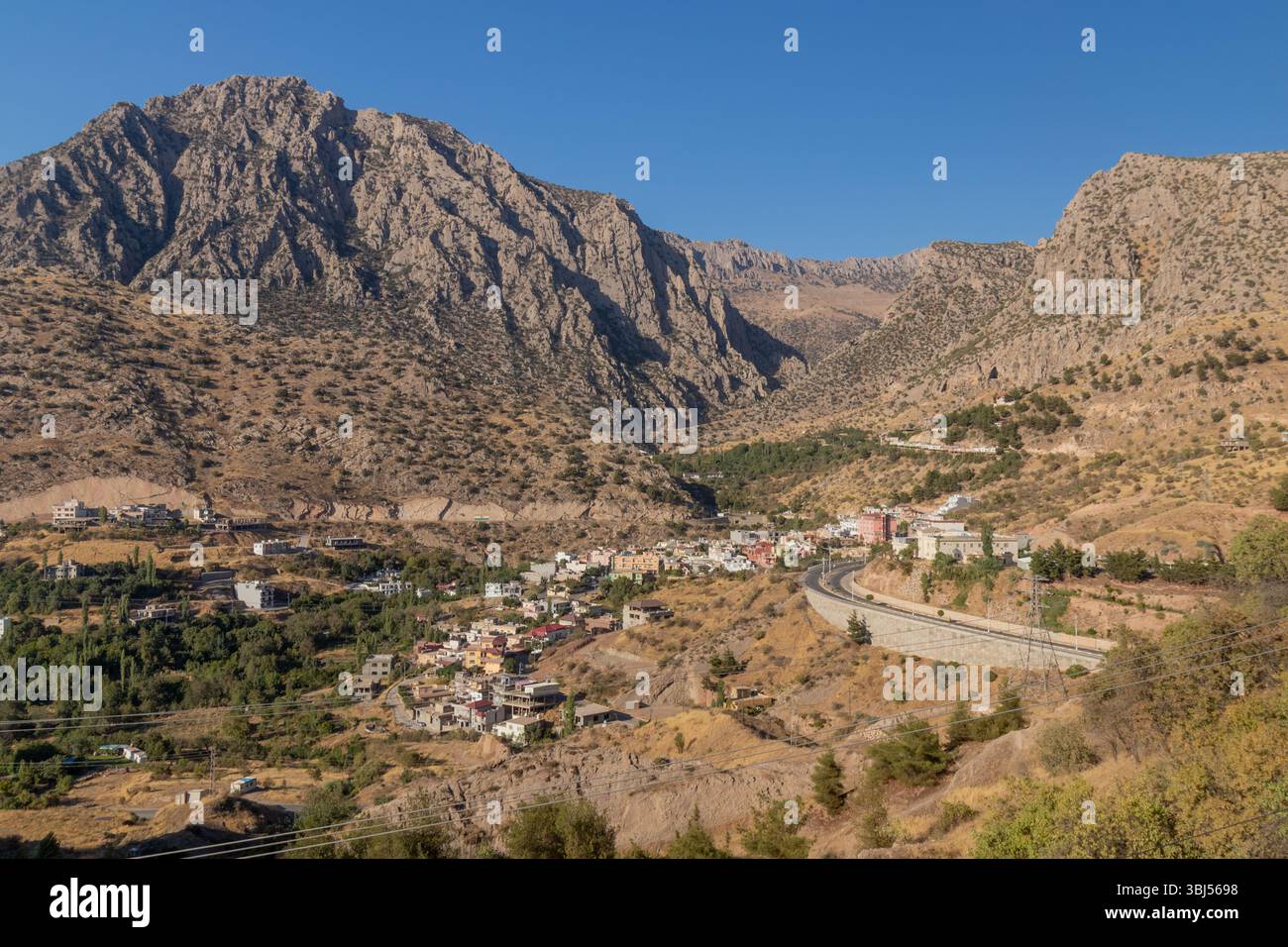 Lower part of Amedi (Amadiye) town, Kurdistan Region of Iraq Stock ...