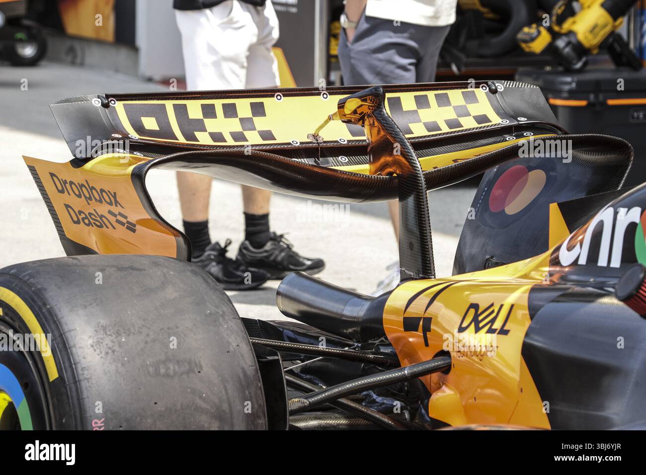 McLaren F1 Team MCL39, mechanical detail rear wing aerodynamism ...