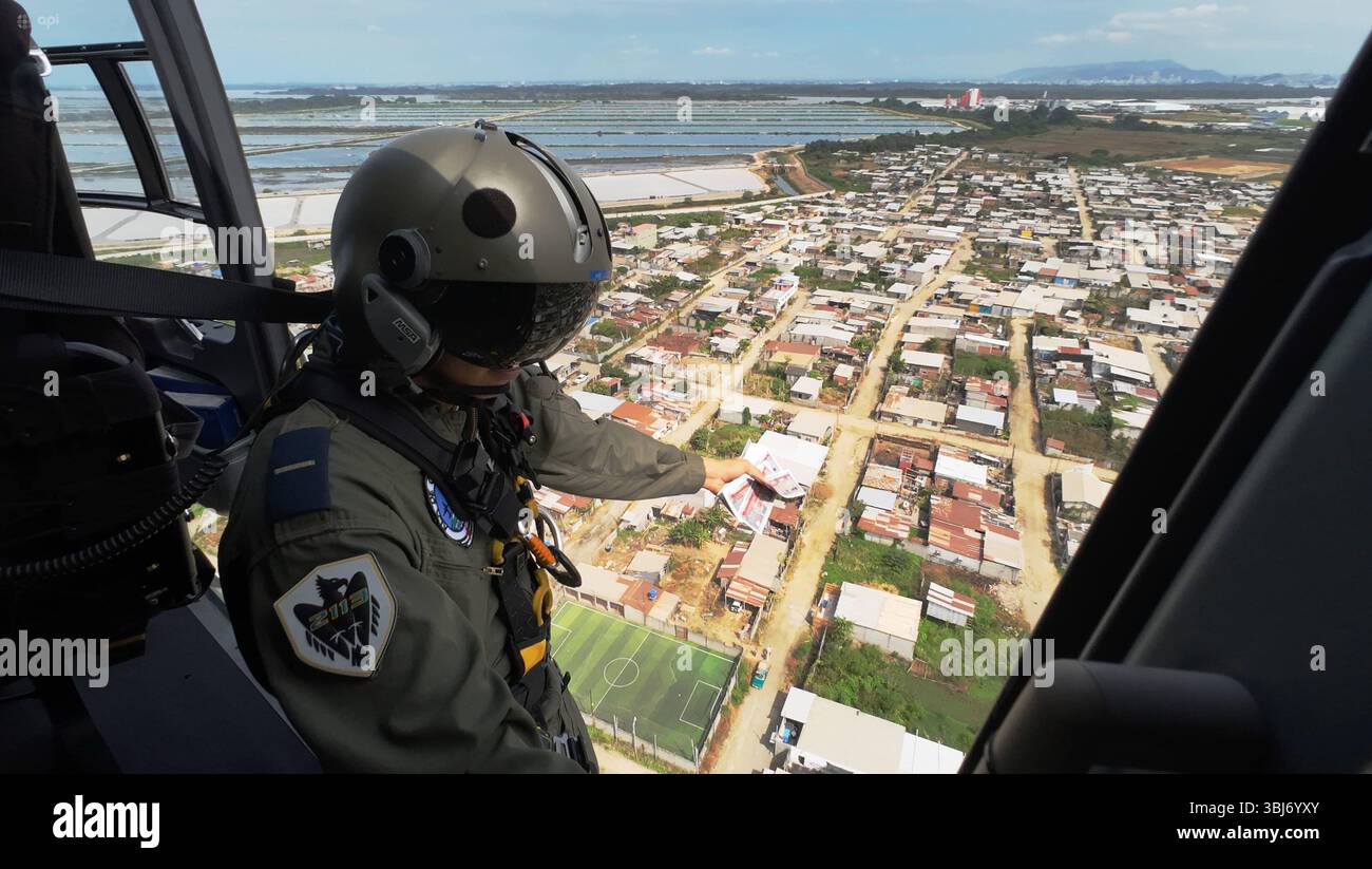 Helicoptero militar hi-res stock photography and images - Alamy