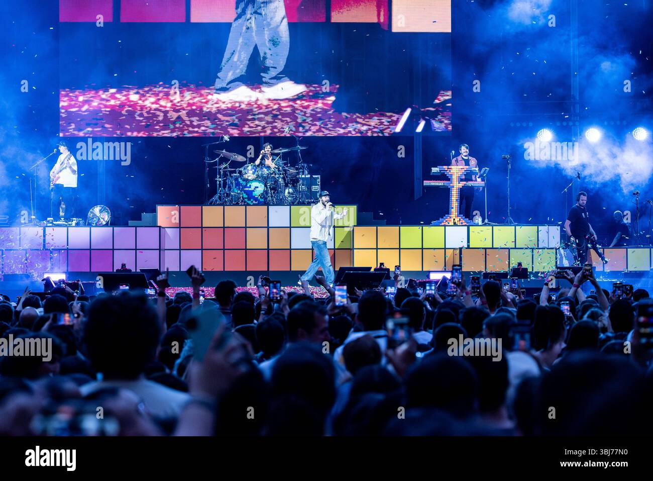 Music Concert - Pinguini Tattici Nucleari - Hello World Tour Stadi 2025 ...