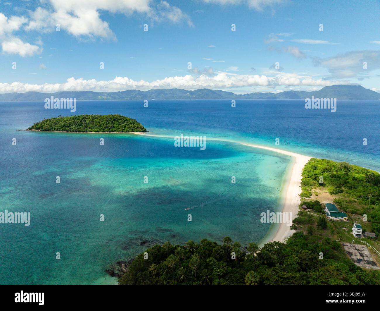 Bon Bon Beach And Sandbbar Blue Sky And Clouds Romblon Romblon 