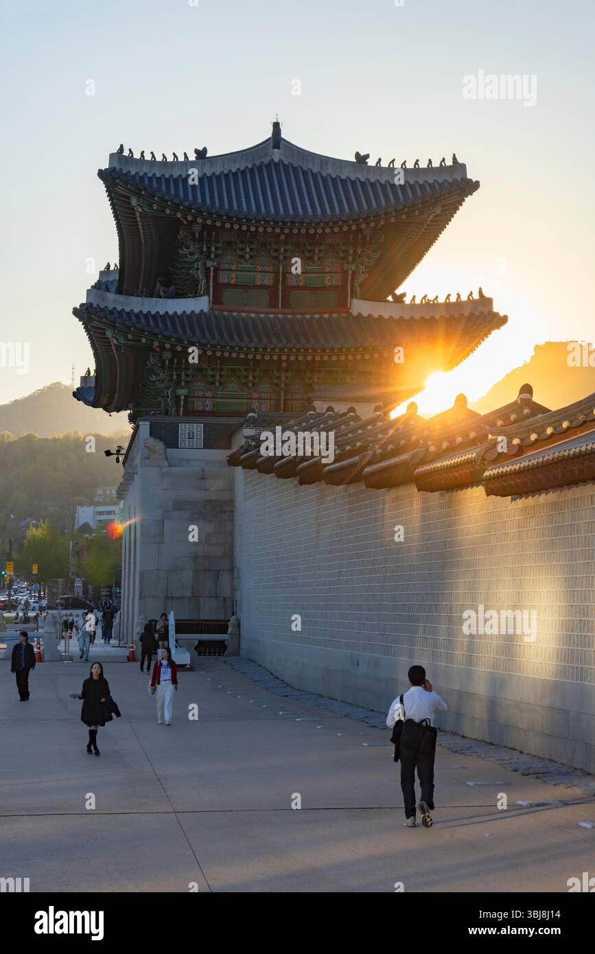 Gwanghwamun Gate Seoul Seoul Metropolitan Area South Korea Stock gwanghwamun-gate-seoul-seoul-metropolitan-area-south-korea-stock