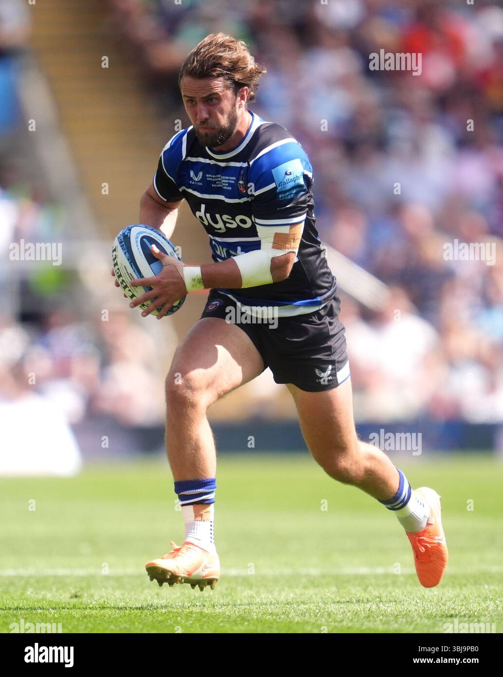 Bath Rugby's Tom de Glanville in action during the Gallagher ...