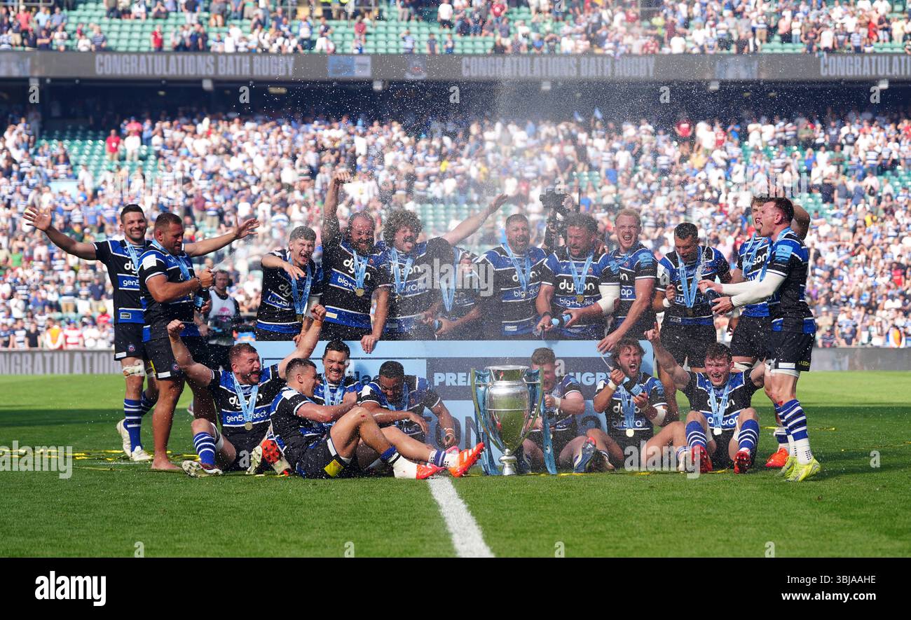 Permiership Rugby Final Bath Rugby players celebrate with the trophy after the Gallagher ...
