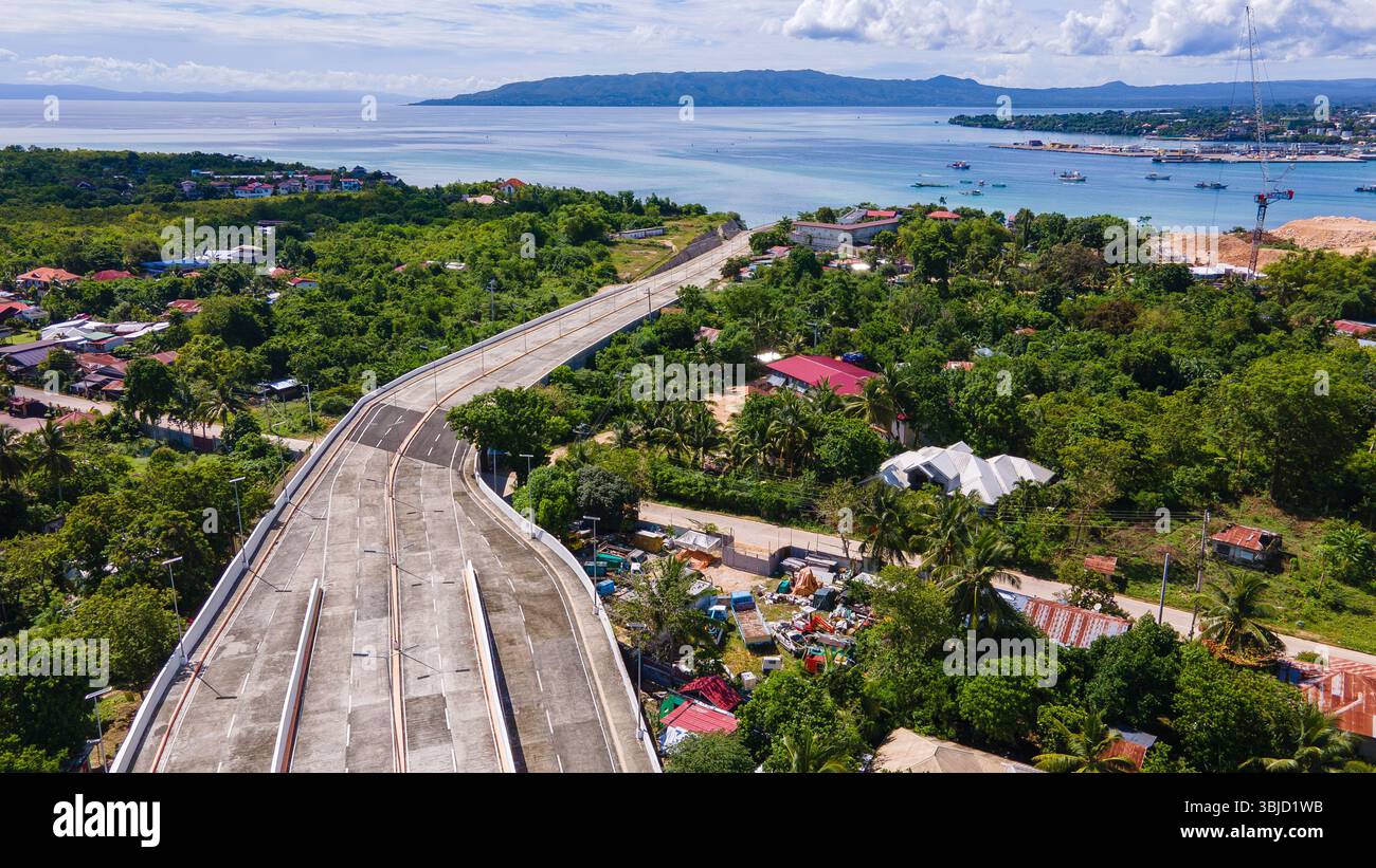 Top down view highway lanes hi-res stock photography and images - Alamy