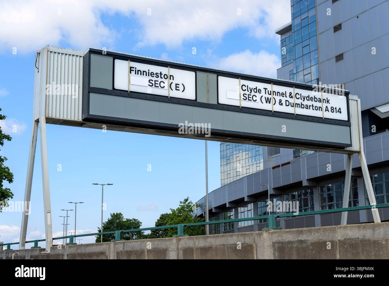 Overhead gantry on the Clydeside Expressway (A814) Glasgow, Scotland, UK, Europe Stock Photo