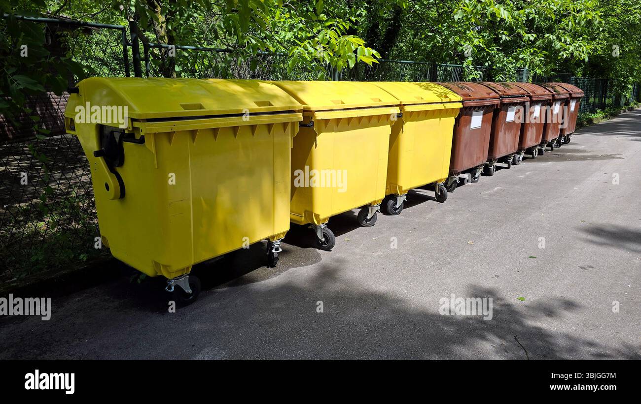 Row of bins hi-res stock photography and images - Alamy