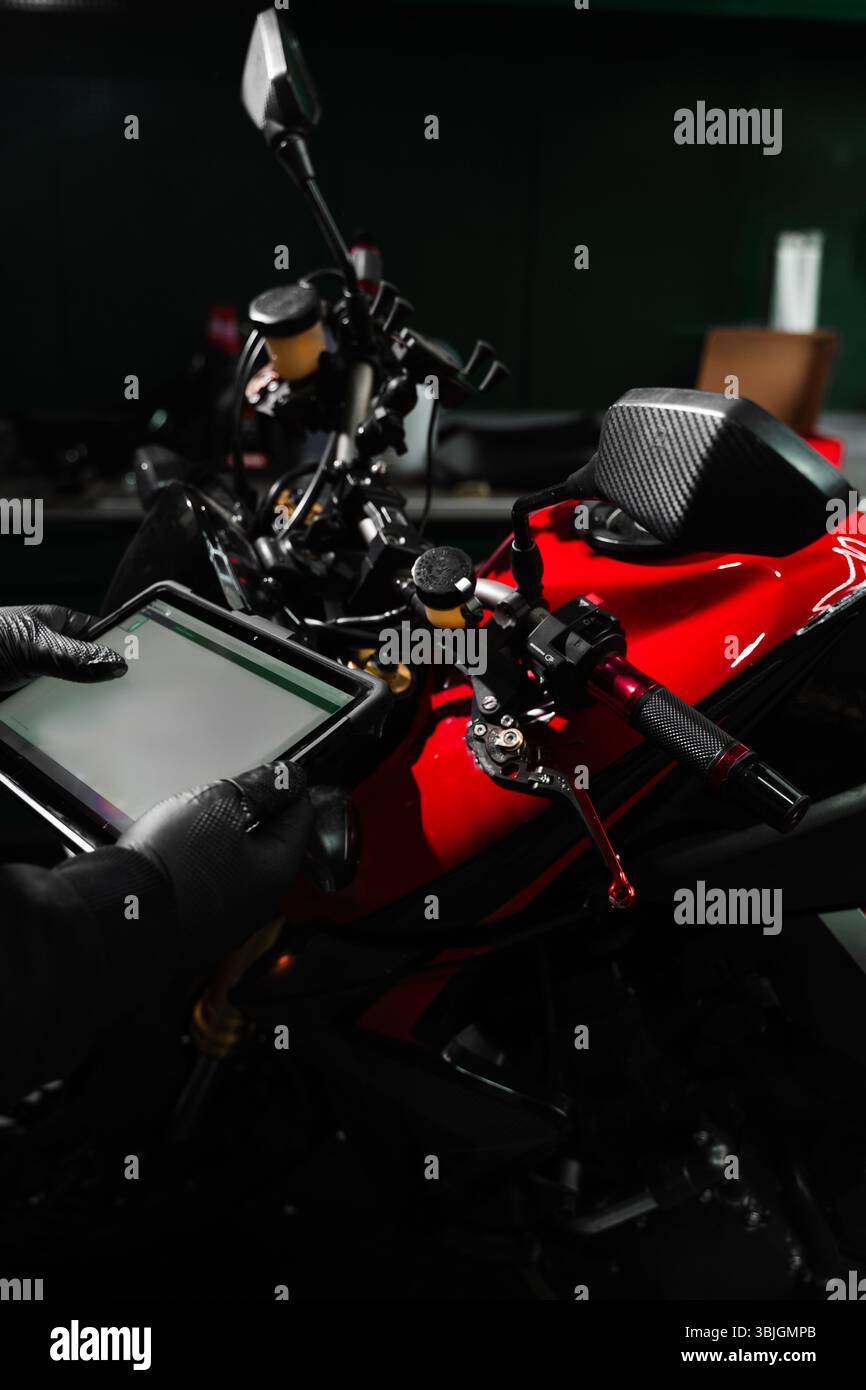 Motorcycle system diagnostic, scanning for faults across engine
