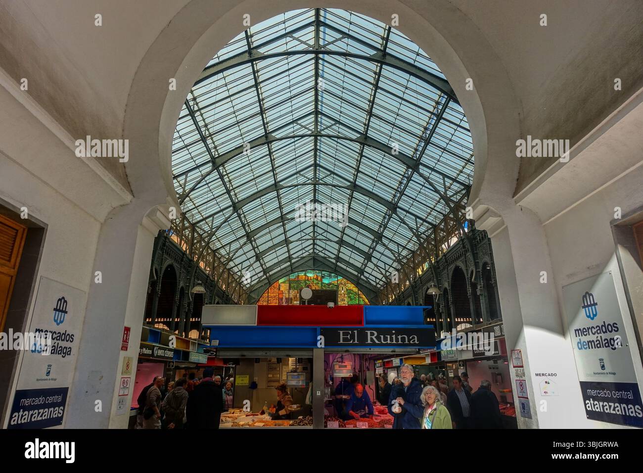 the-mercado-de-atarazanas-famous-traditional-mediterranean-shopping