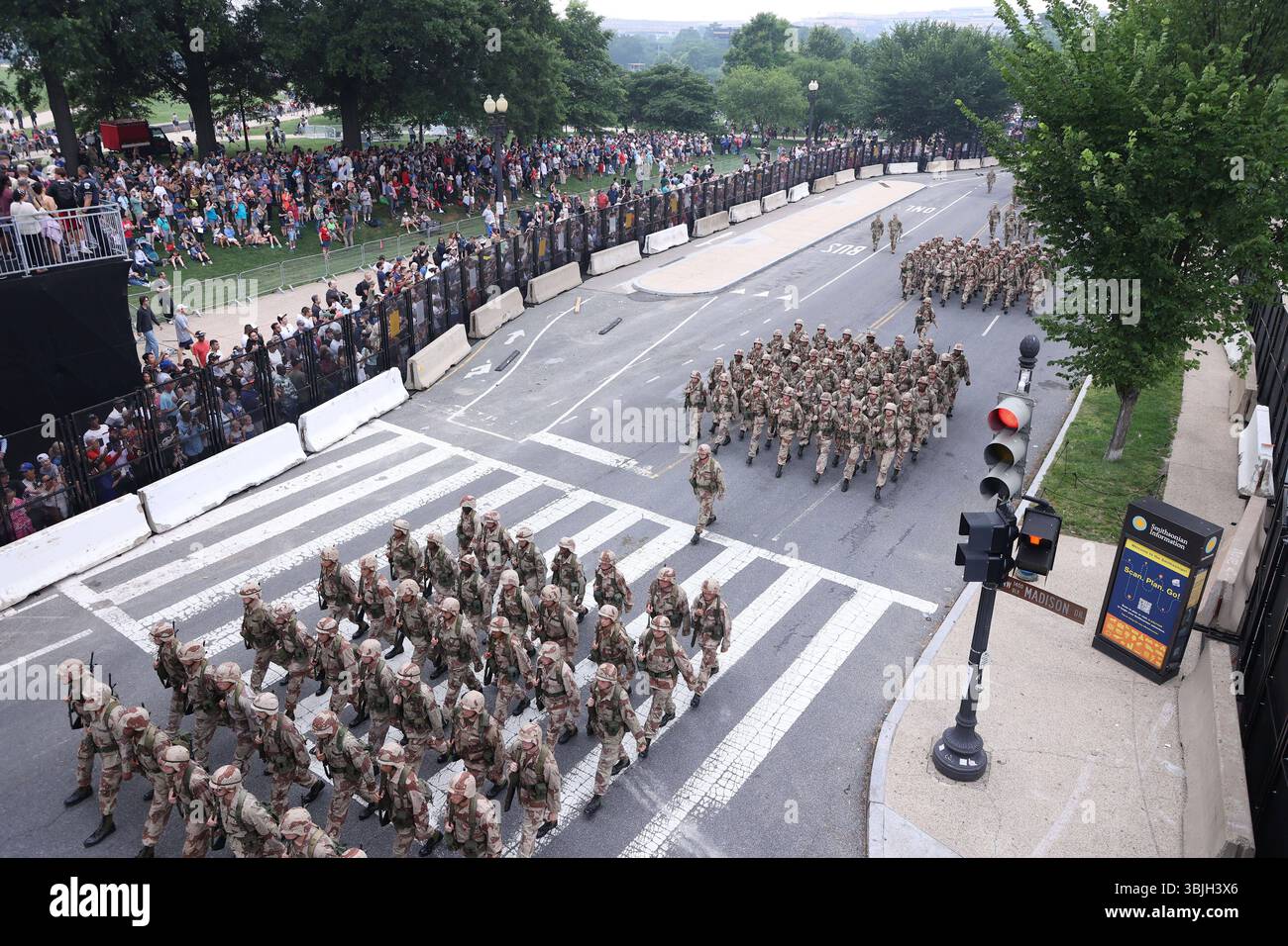 ArmyÕs 250th birthday celebration parade in Washington, USA, Washington ...