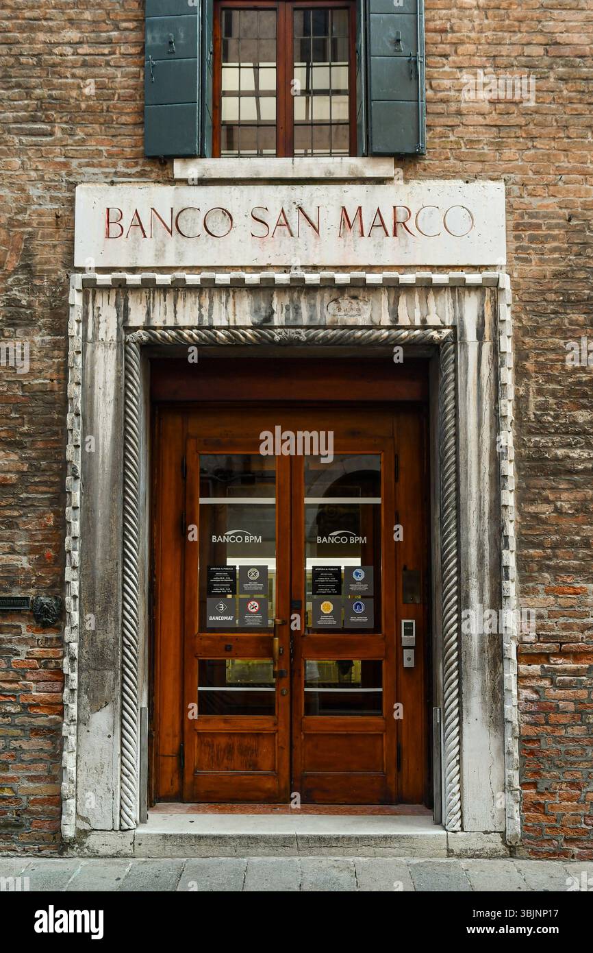 Entrance of the former Banco San Marco (St Mark's Bank), founded in 1895, since 2017 Venetian brand of the commercial network Banco BPM Italia, Venice Stock Photo