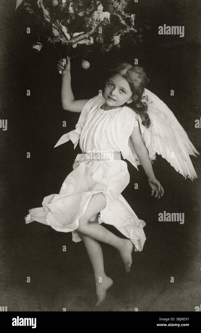 Christmas vintage 1930s hi-res stock photography and images - Alamy