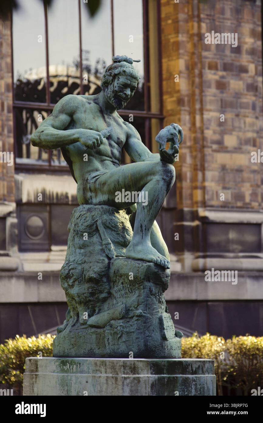 Ancester Statues Statue of the ancestor of the man who carved the elephant, Natural ...