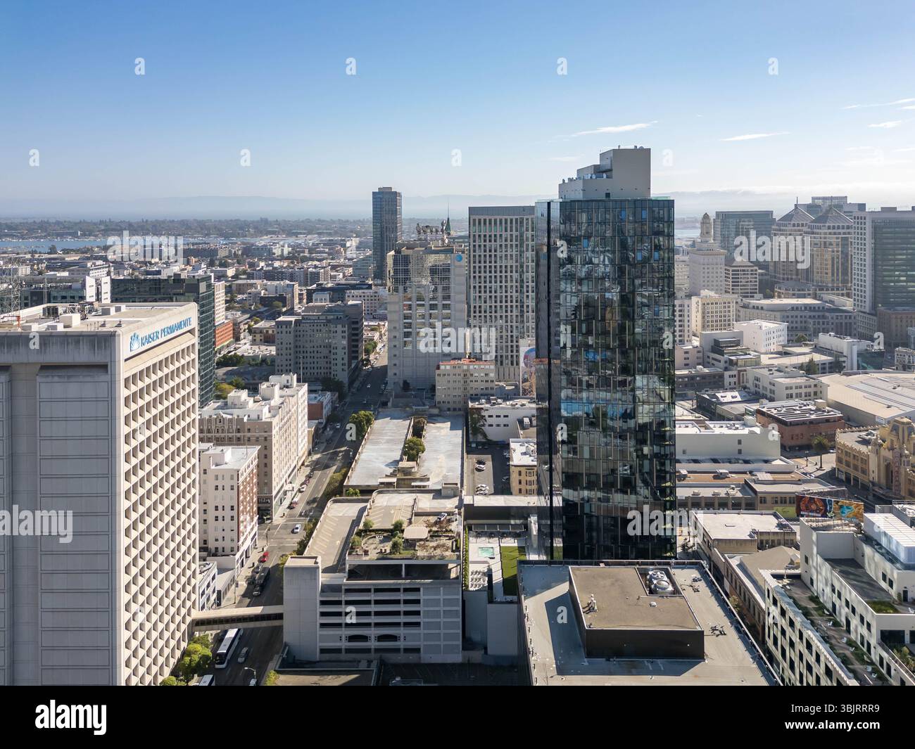 2100 THE WHO 「oakland.Calofornia」 写真 2560px-OAKLAND,_CA,_USA_-