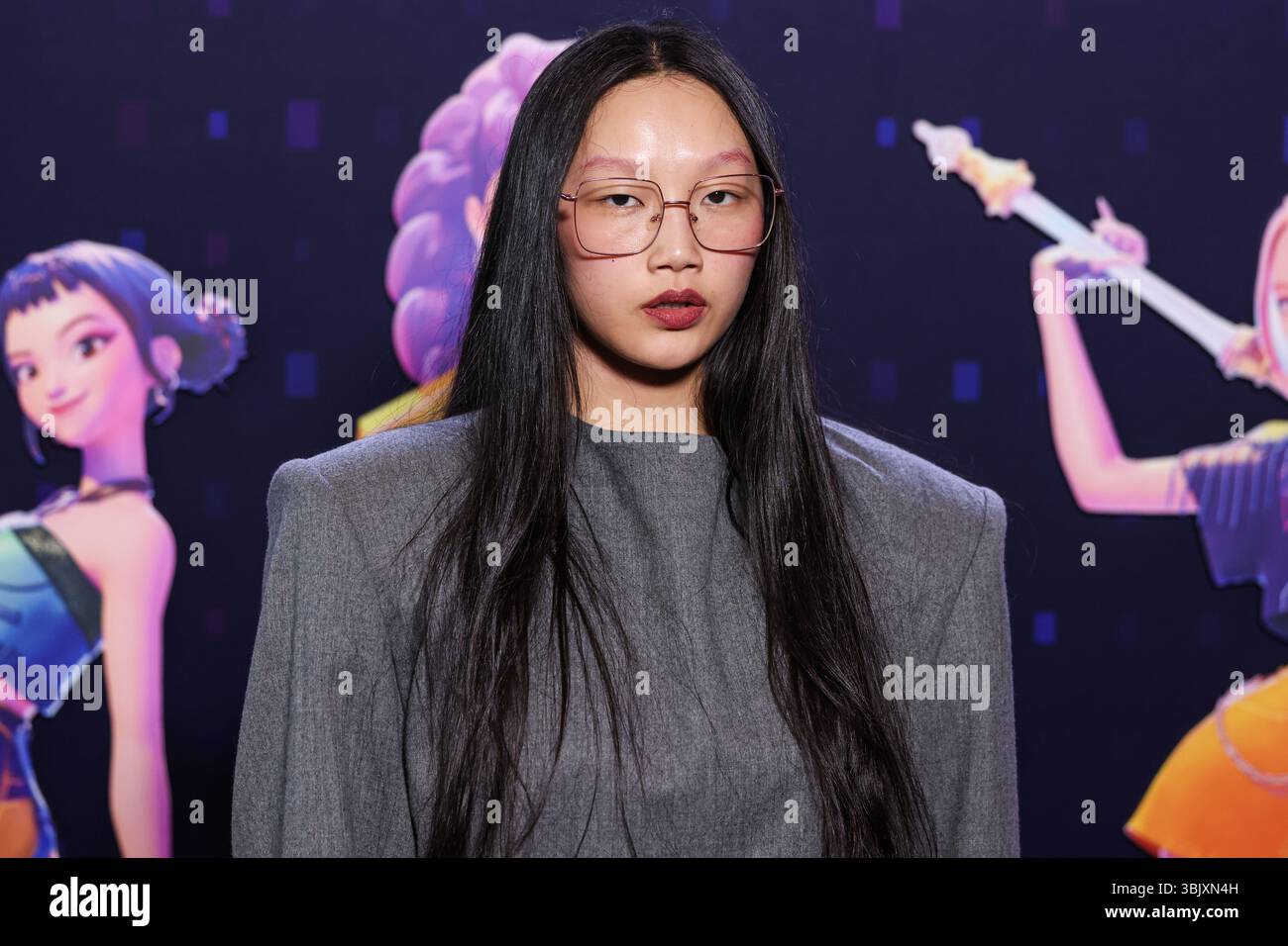 HOLLYWOOD, LOS ANGELES, CALIFORNIA, USA - JUNE 16: American R&B singer ...
