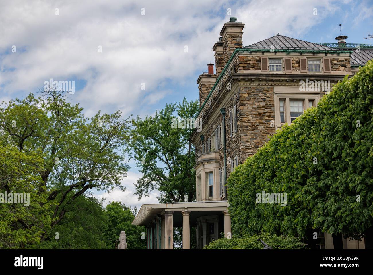 Rockefeller mansion hi-res stock photography and images - Alamy