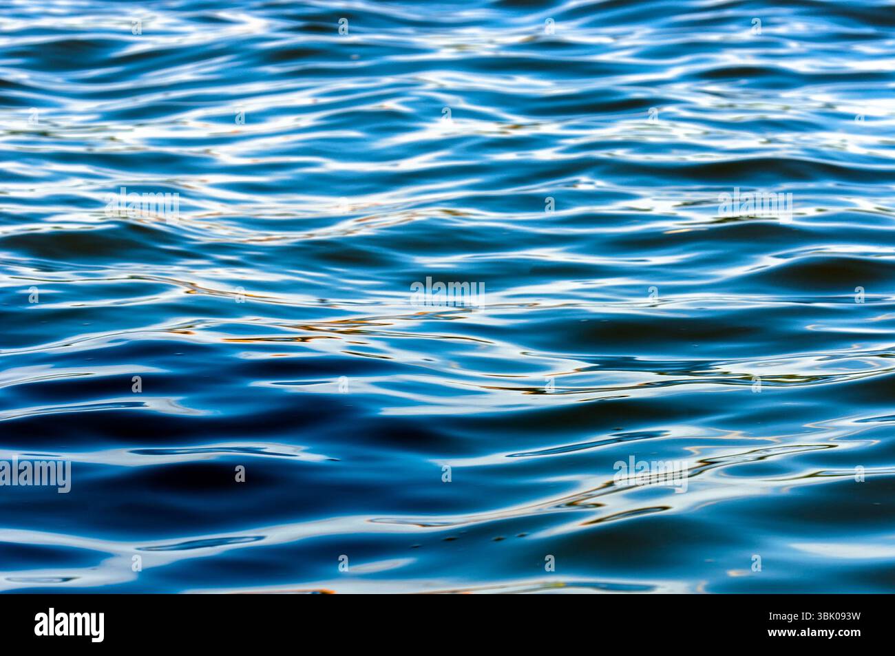 Deep blue water texture hi-res stock photography and images - Alamy