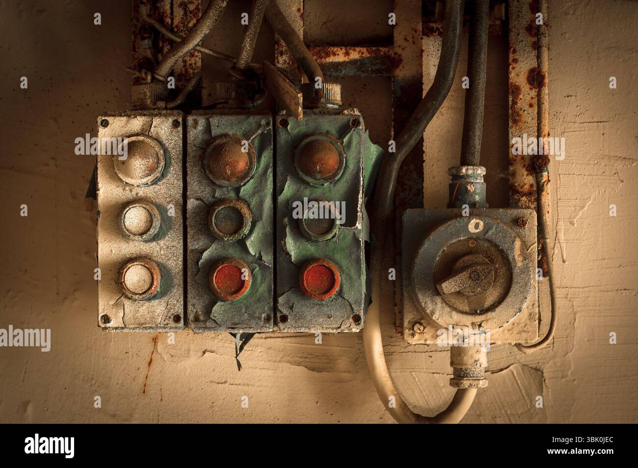 Old electric switches hi-res stock photography and images - Alamy
