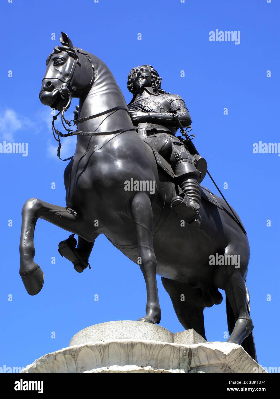 Charles I equestrian bronze statue, sculptured and completed in 1663 in ...