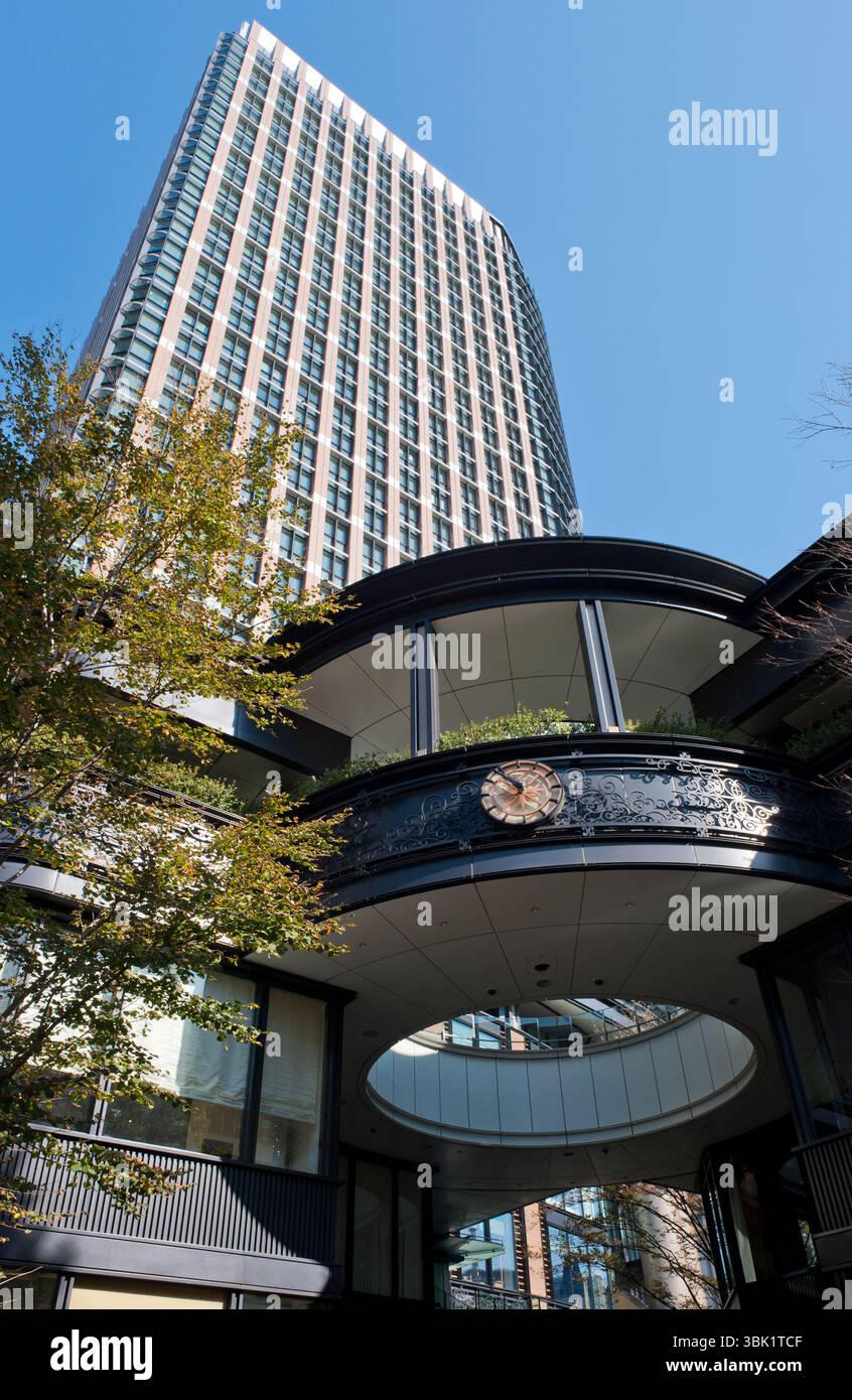 Mitsubishi corporation headquarters hi-res stock photography