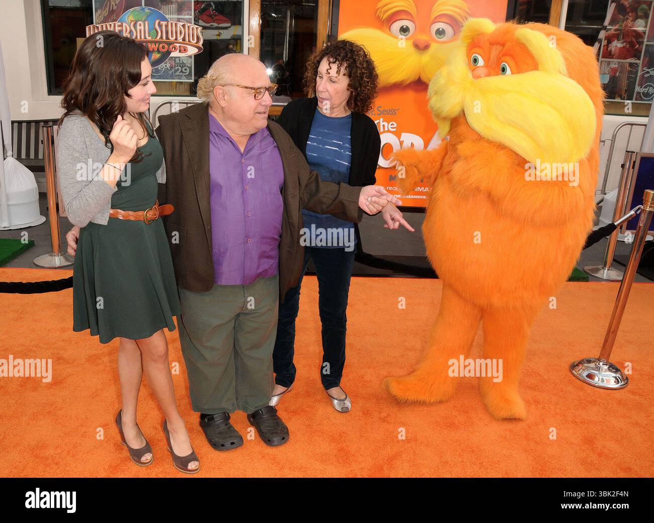 Danny DeVito and Rhea Perlman with their daughter Lucy DeVito at the ...