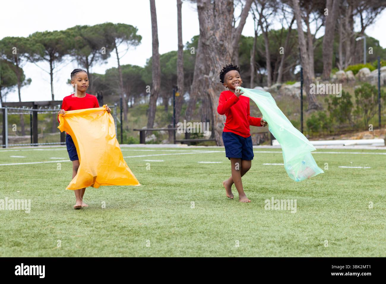 School field day event sack race hi-res stock photography and images ...