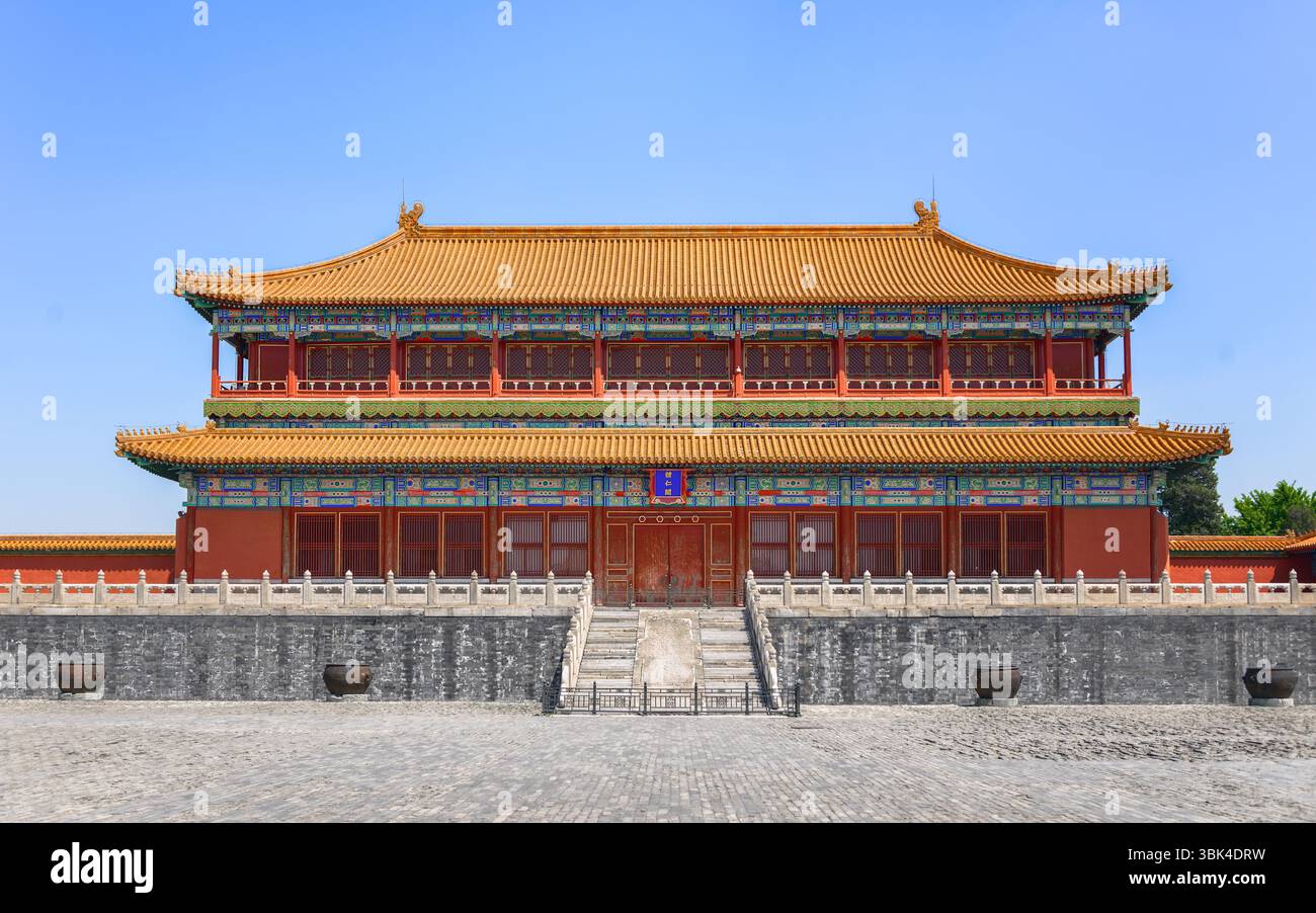 Old traditional Chinese building under blue sky Stock Photo - Alamy
