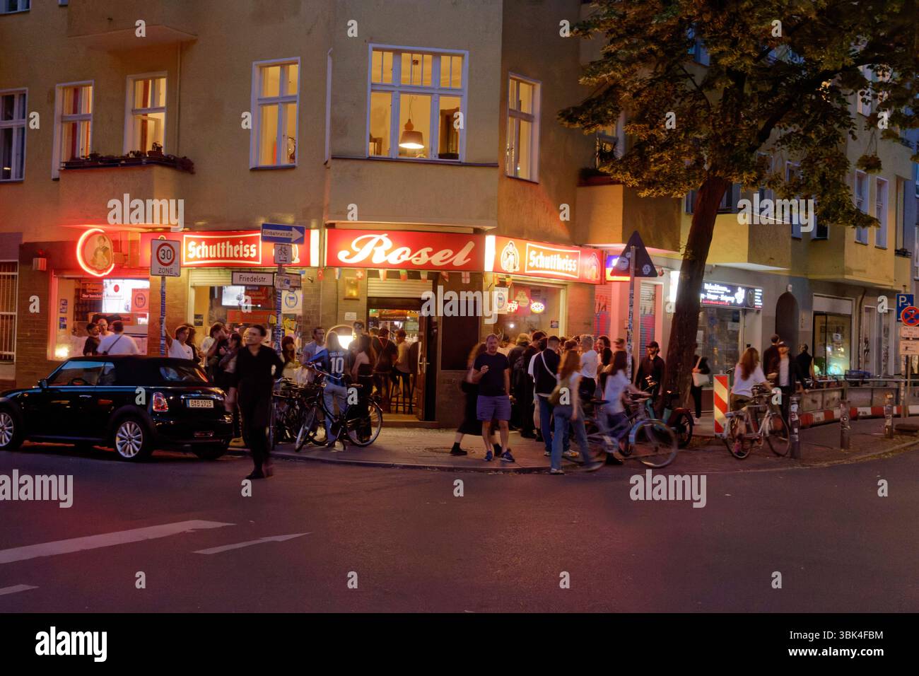 Rosel hi-res stock photography and images - Page 3 - Alamy, image size:1300x956