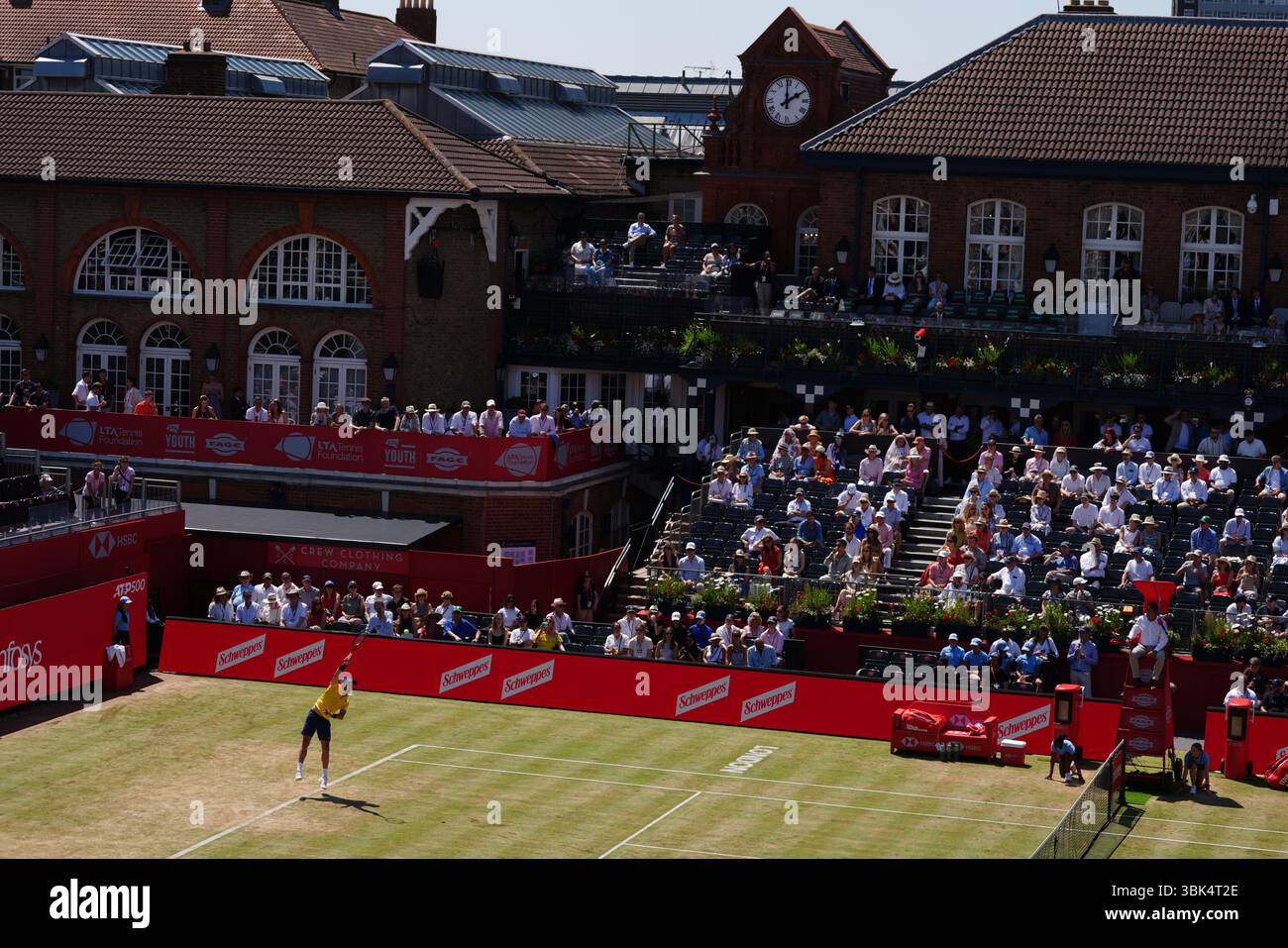 Roberto Bautista Agut in action against Jakub Mensik on day ten of the