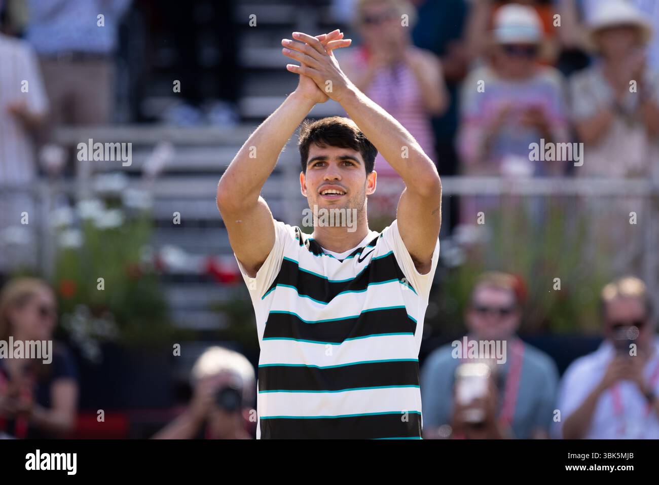 17th June 2025; HSBC Championships, Queens Club, West Kensington, London, England: HSBC Mens Championships Queens Club, Day 2; Carlos Alcaraz (ESP) celebrates after beating Adam Walton (AUS) Credit: Action Plus Sports Images/Alamy Live News Stock Photo