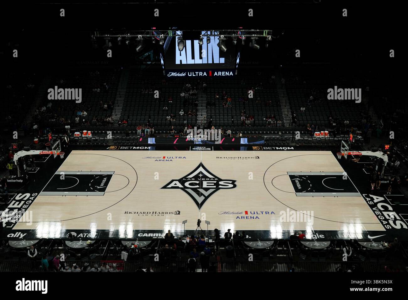 Las Vegas Aces full-court press defense The Role of Chelsea Gray’s Clutch Performance