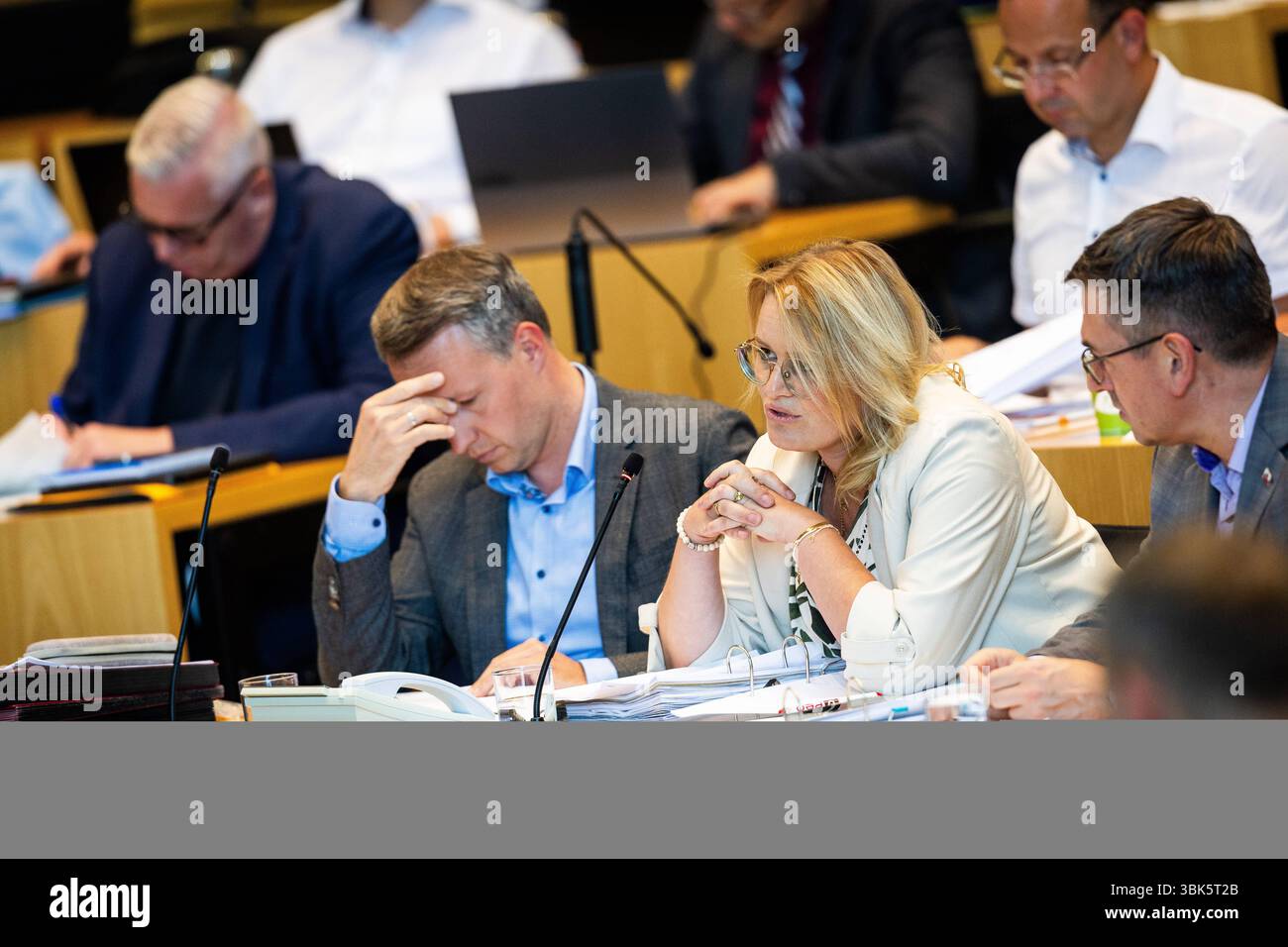 180625 Erfurt , 180625 , Plenum Landtag Thüringen im Bild: Andreas Bühl und ...