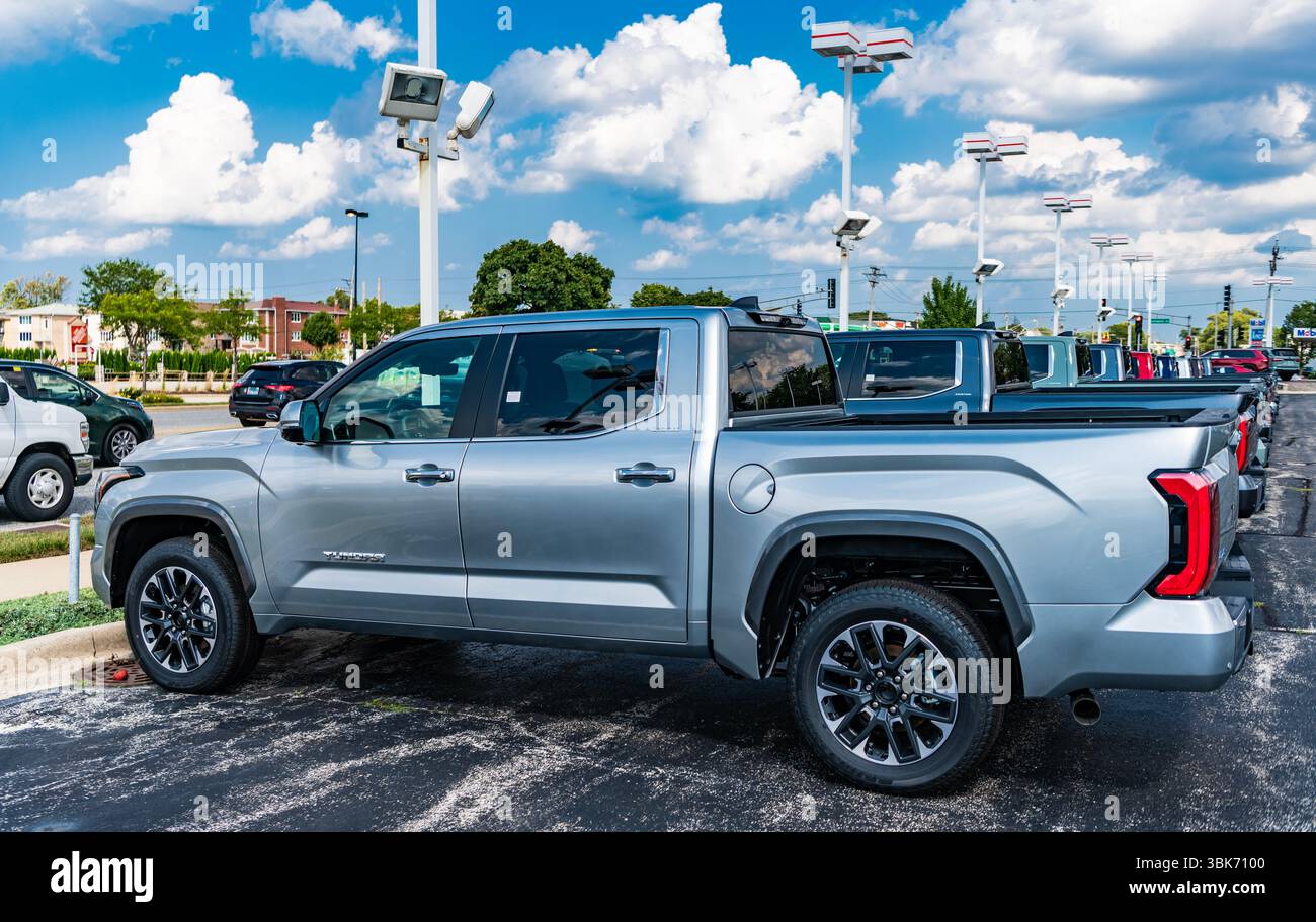 Undrie Side Park Ridge, Illinois, USA - August 16, 2024: Car of Toyota Tundra ...