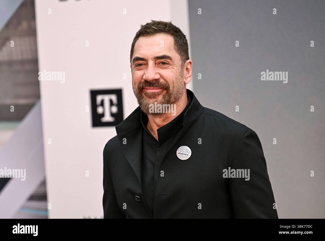 Javier Bardem attends the world premiere of "F1 The Movie" in Times