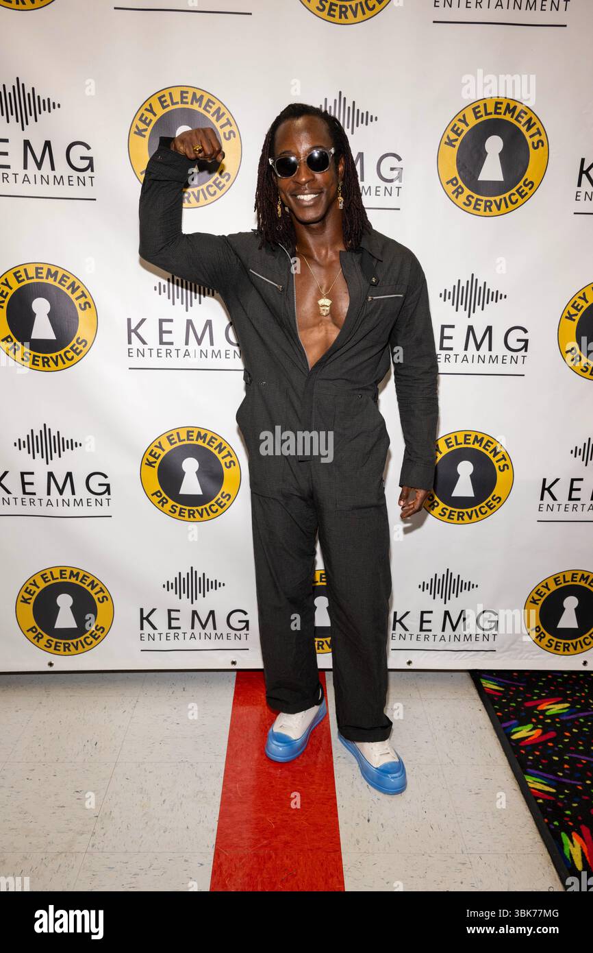 Actor Shaka Smith attends Key Elements PR and KEMG Entertainment ...