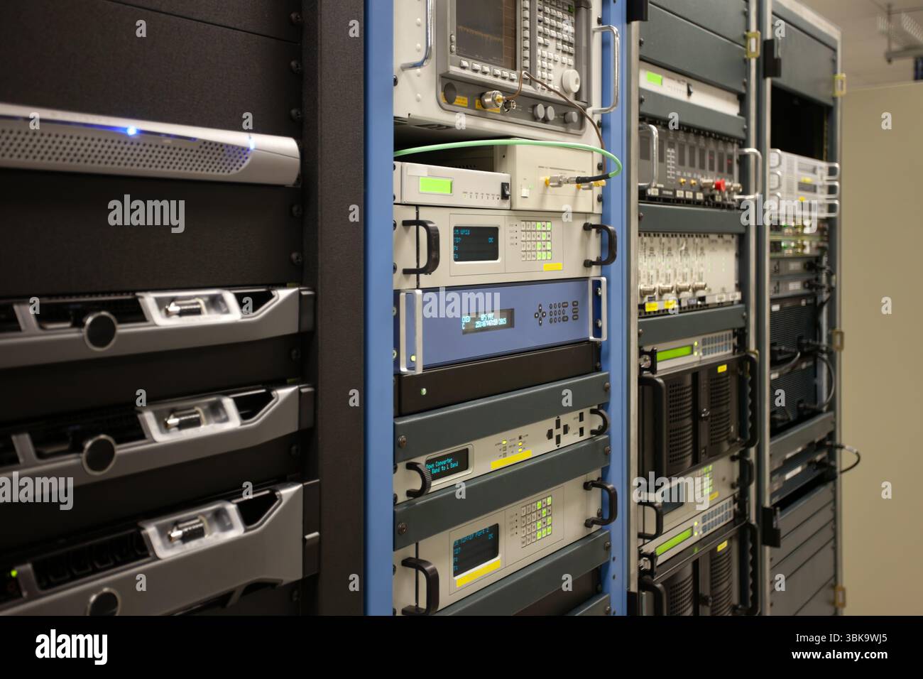 Timing Distribution System Network Rack Panel navigation timing device hi-res stock photography and images - Alamy