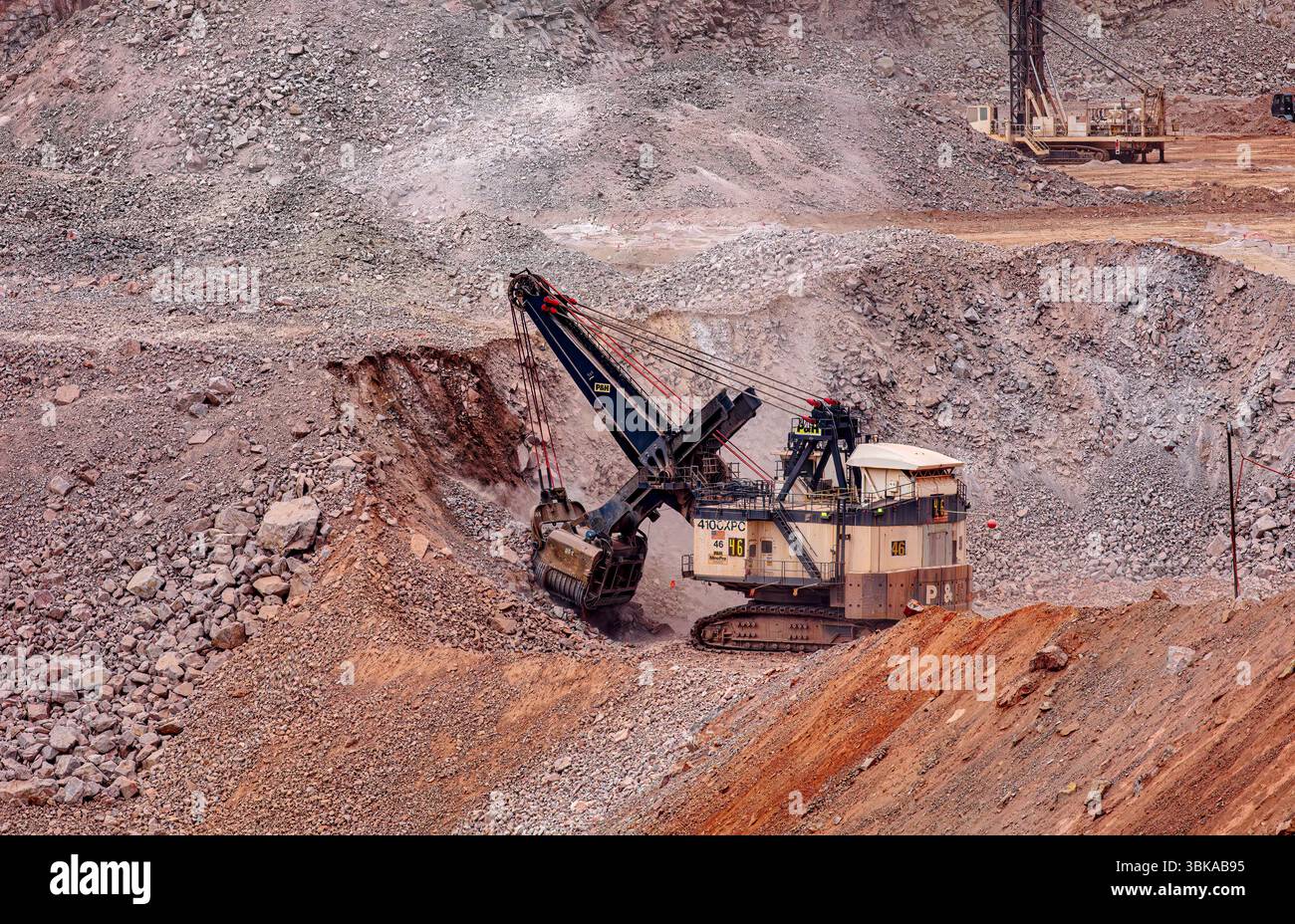 P&H Electric Mining Shovel Excavating in Morenci Open-Pit Mine, Arizona Stock Photo