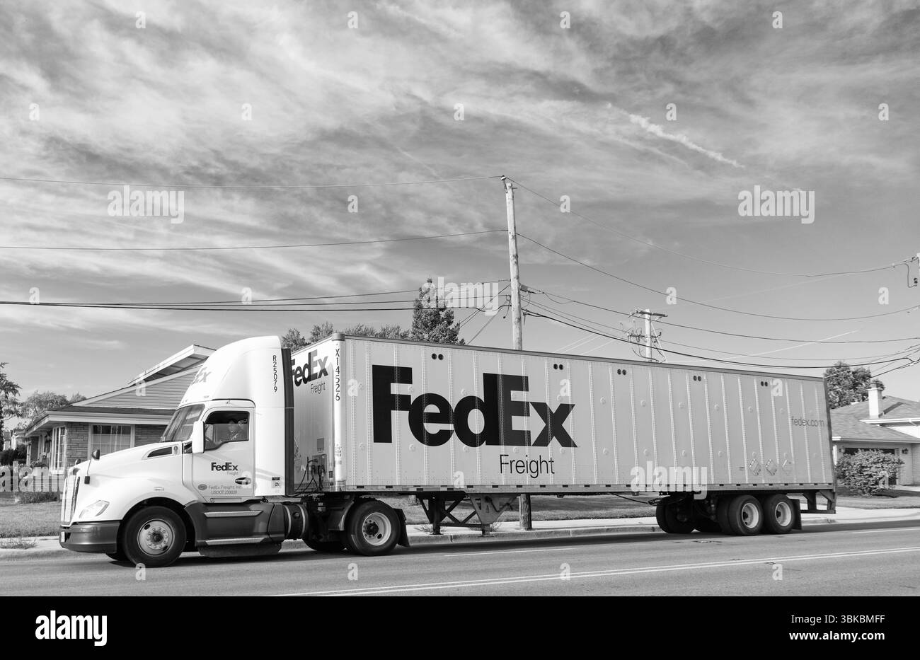 Fedex truck logo Black and White Stock Photos & Images - Alamy