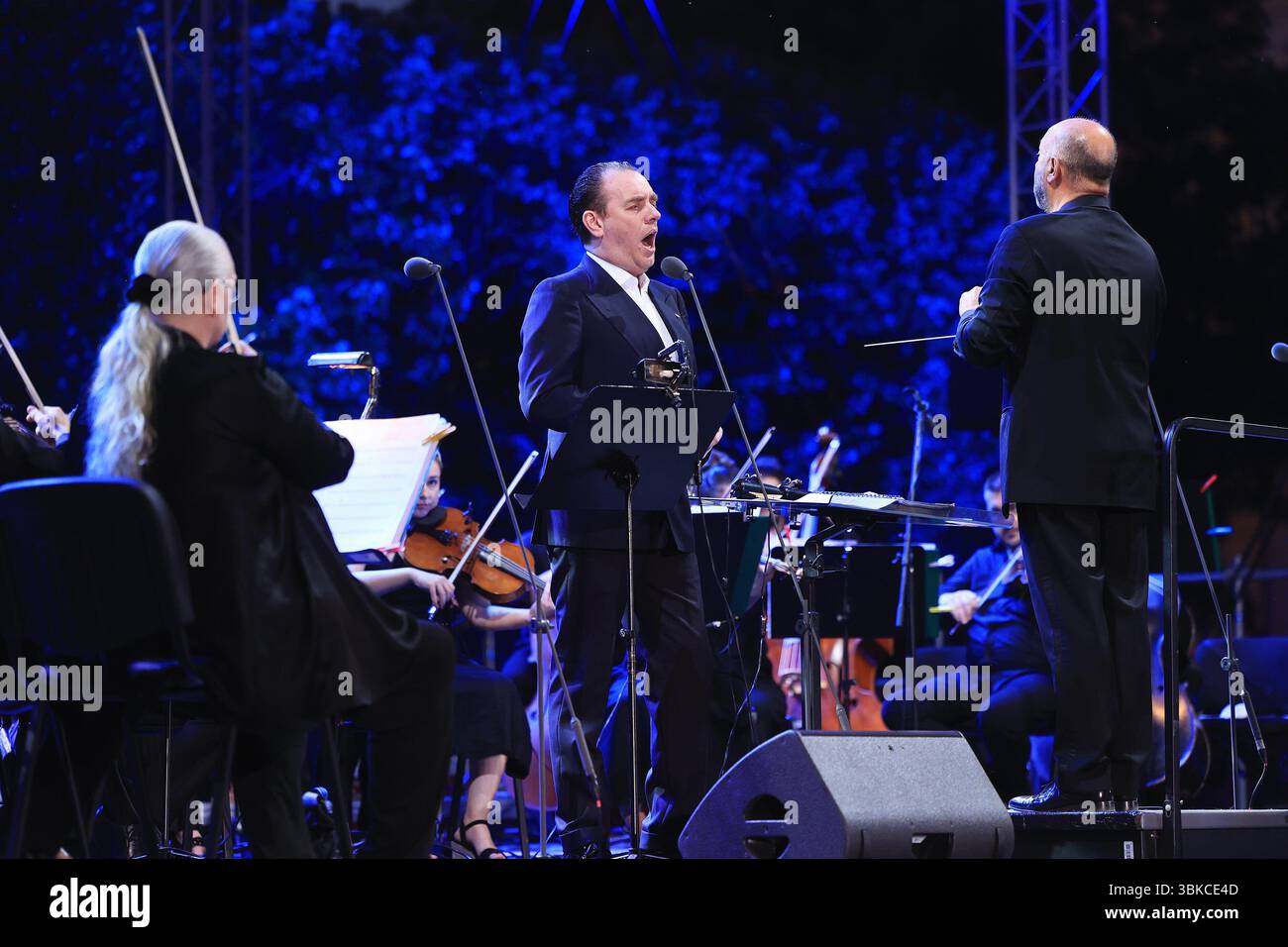 (250620) -- ZAGREB, June 20, 2025 (Xinhua) -- This photo shows a scene during the Zagreb Classic, an open-air classical music event in Zagreb, Croatia, June 19, 2025. The event will last from June 19 to July 2. (Marko Prpic/PIXSELL via Xinhua) Stock Photo