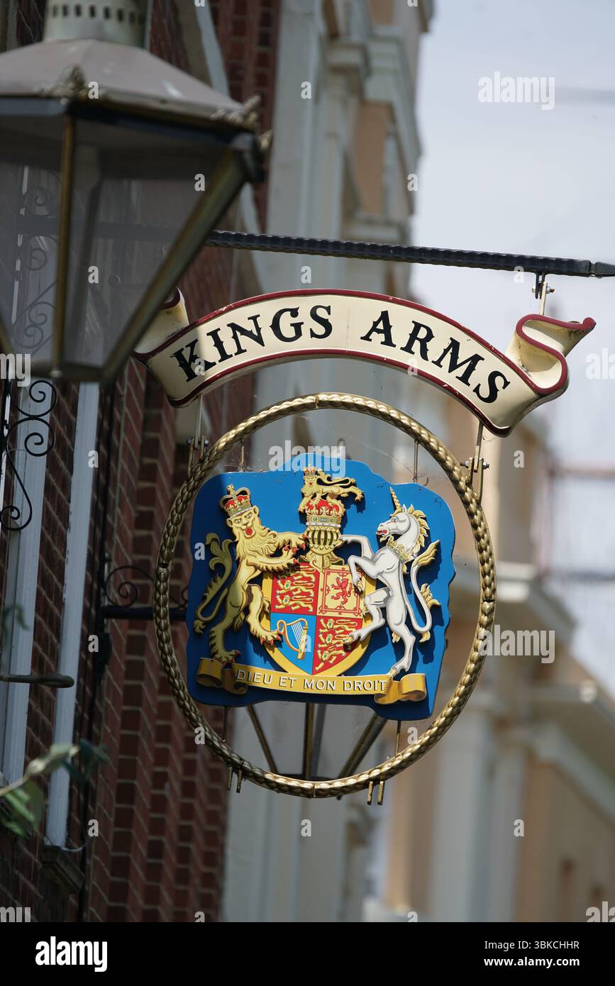 British Signage Traditional Pub Sign Display with British Emblem and Ornamental Design ...