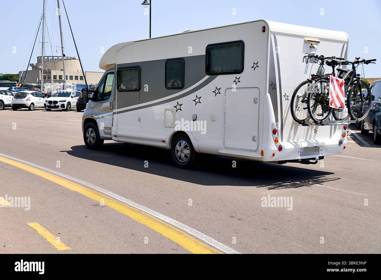 Erstaunlich Wohnwagen Mit Fahrradtrger Fotos