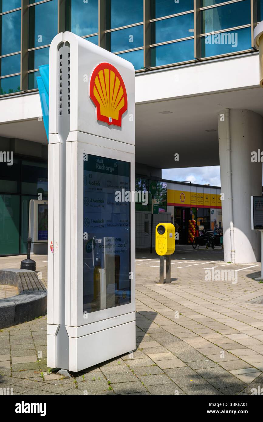 Mobility hub hi-res stock photography and images - Alamy