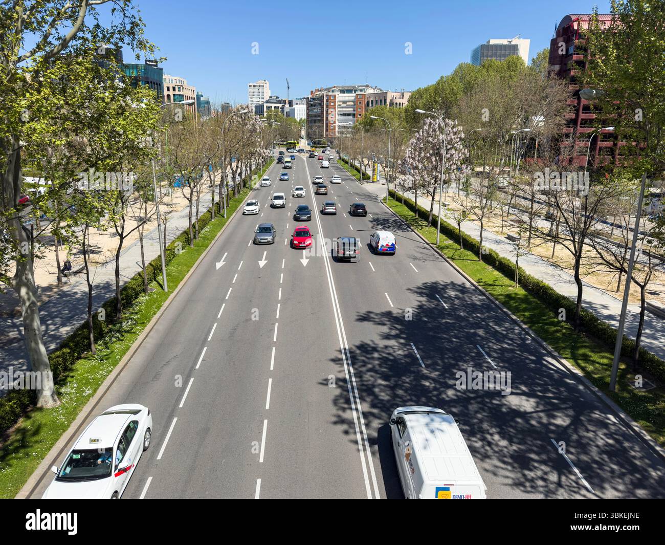 Paseo paseo smartphone stock photos and images - Alamy, image size:1300x1065