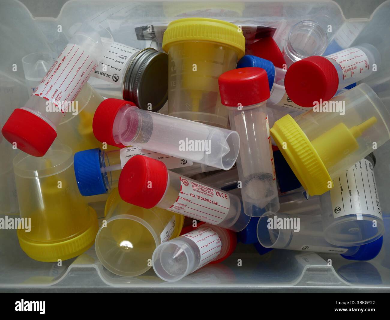 Medical specimen collection containers hi-res stock photography and ...